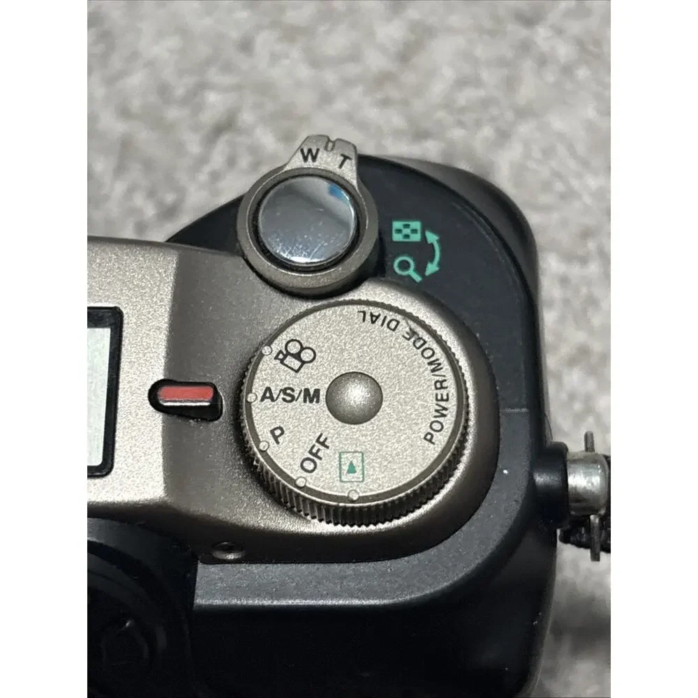 Olympus CAMEDIA C-2040 Zoom 2.1MP Digital Camera TESTED SD card Not included